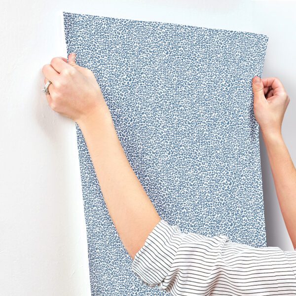 0093602 soul indigo animal print wallpaper