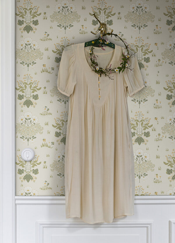 Elda Olive Delicate Daisies Wallpaper - Image 3