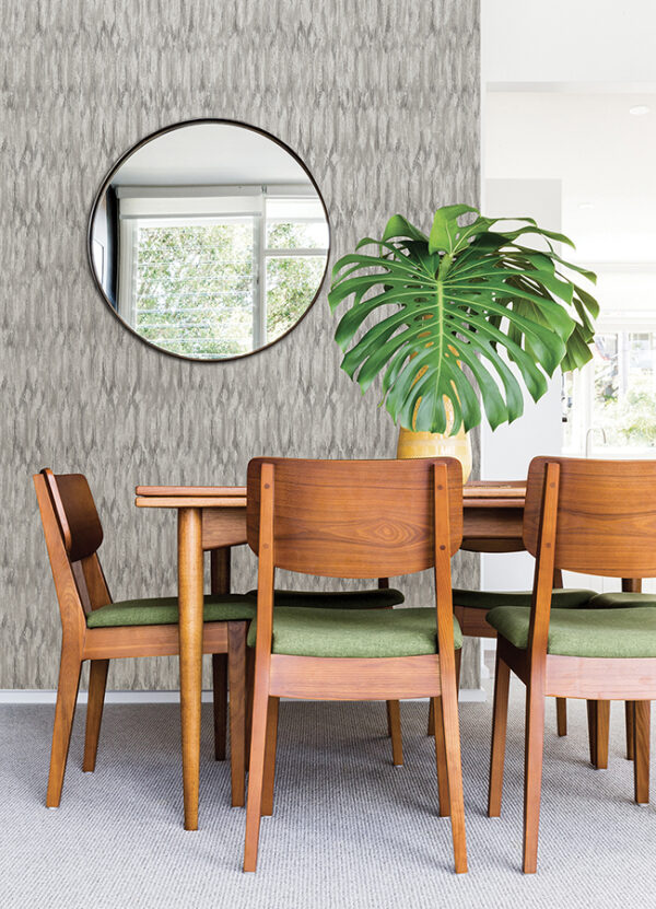 Kintana Silver Abstract Trellis Wallpaper - Image 4