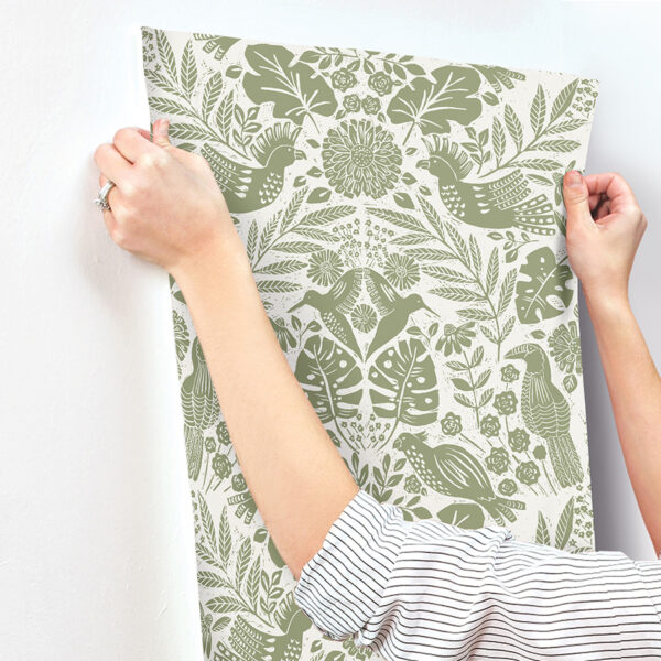 0089900 nestle green bird block print wallpaper