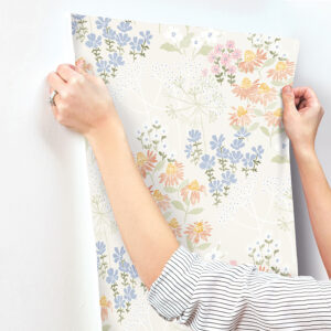 Cultivate Pastel Springtime Blooms Wallpaper