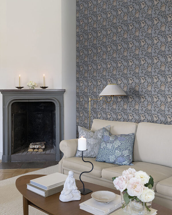 0091932 anemone dark blue floral trail wallpaper
