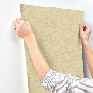 Mallow Butter Floral Vine Wallpaper