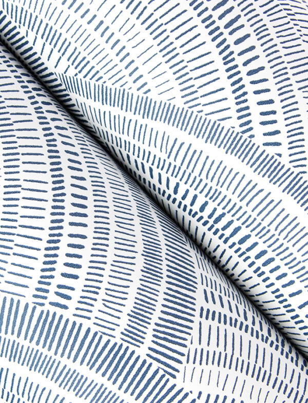 0093128 encircle indigo geometric wallpaper
