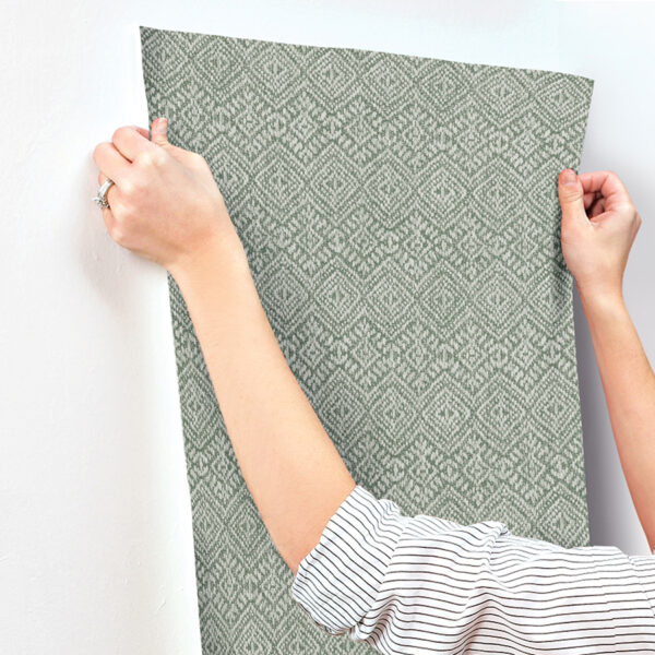 0093525 gallivant green woven geometric wallpaper