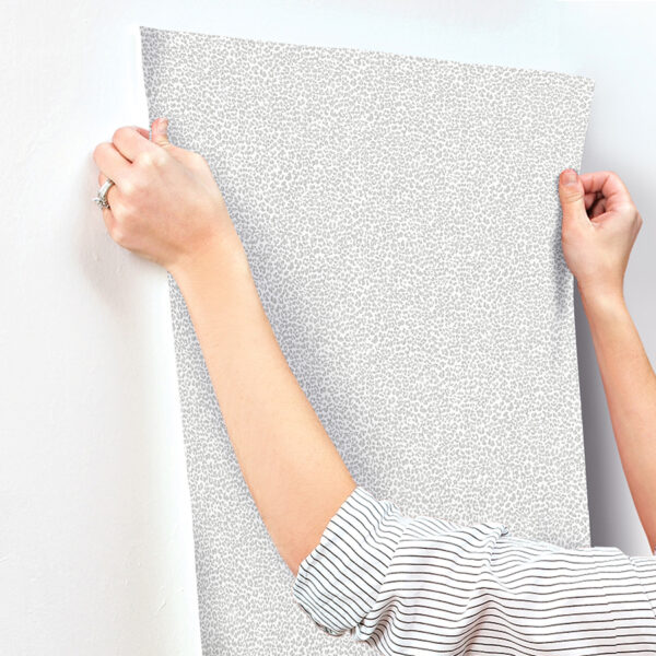 0093588 soul grey animal print wallpaper
