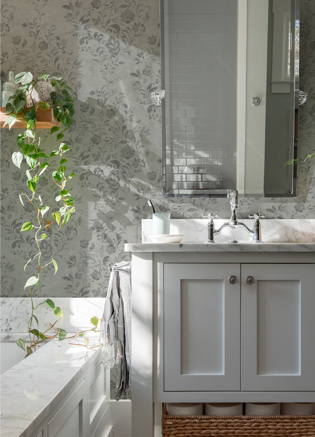 Isidore Grey Scroll Wallpaper