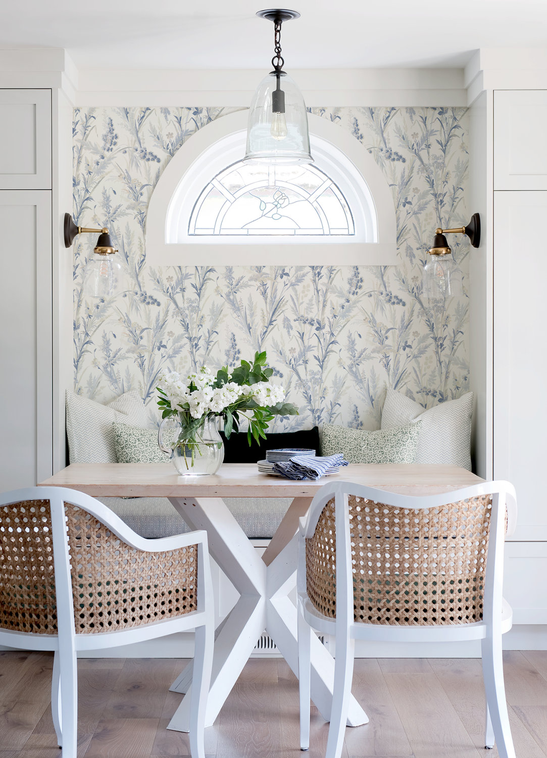 Hillaire Navy Meadow Wallpaper