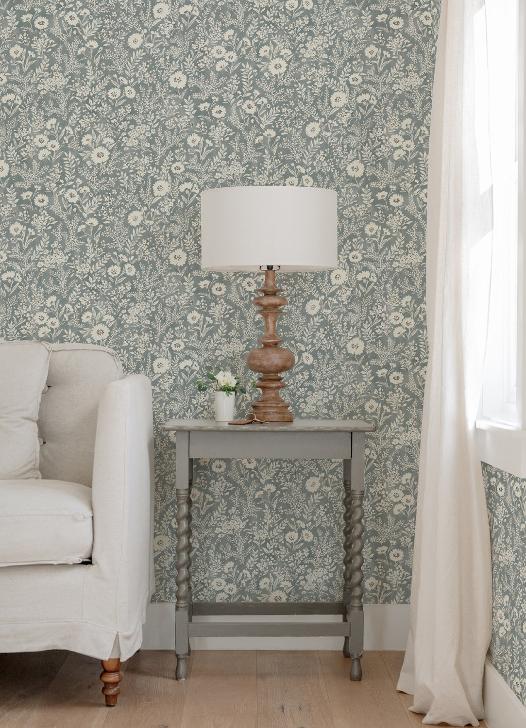Agathon Blue Floral Wallpaper
