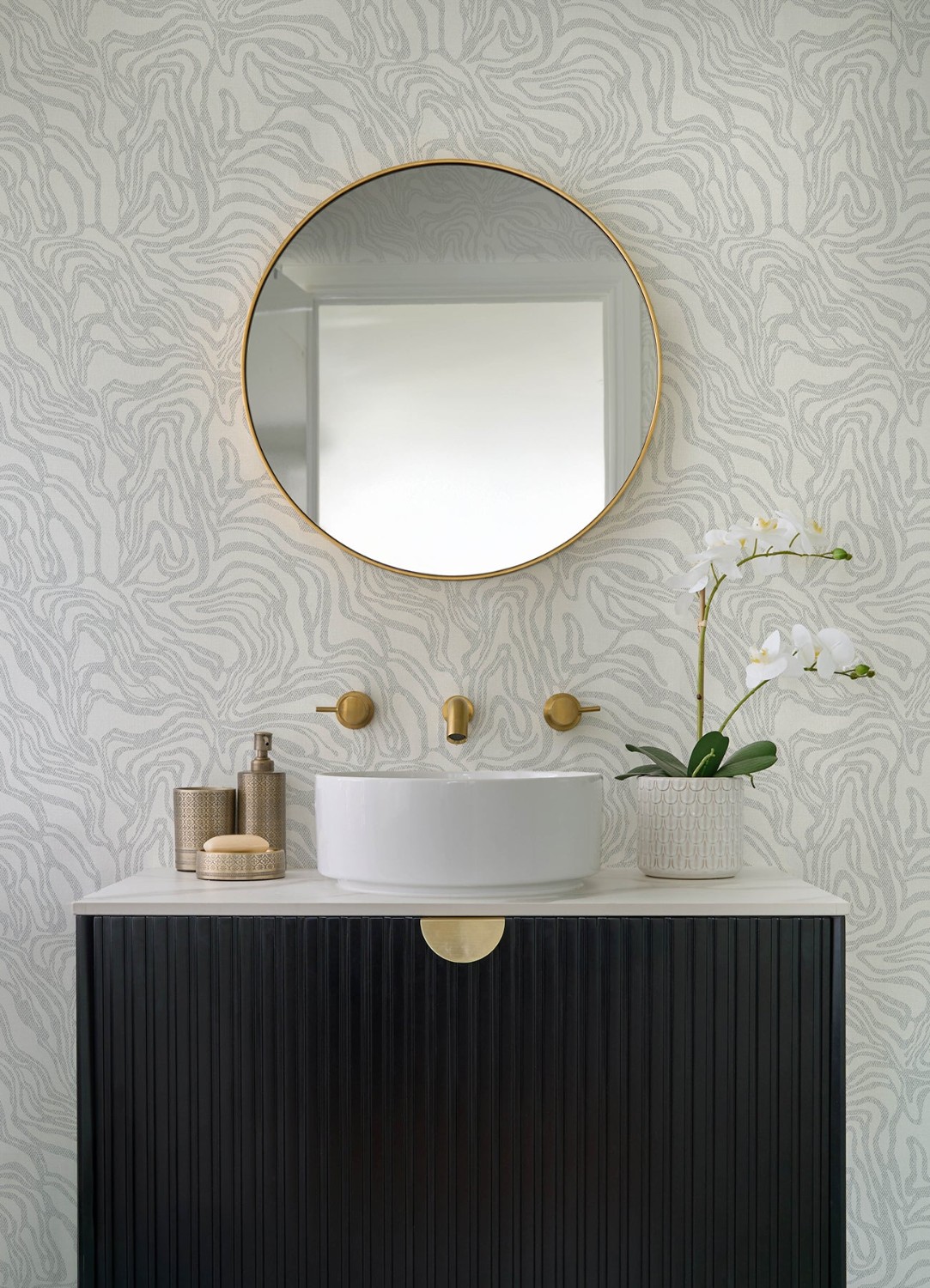 Massar Silver Modern Marbled Wallpaper